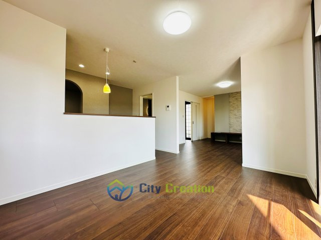 海老名市中新田5丁目　中古戸建　68.35坪のキッチン