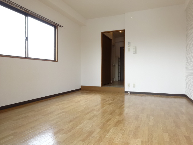 クロード・サンⅠの居間・リビング