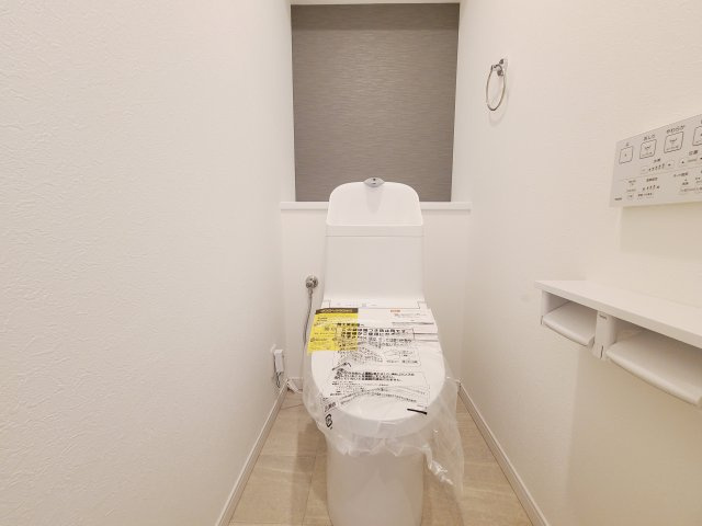 クローバーマンション周船寺壱番館のトイレ|【新品】トイレも自分の時間をゆっくり過ごすスペースのひとつ。