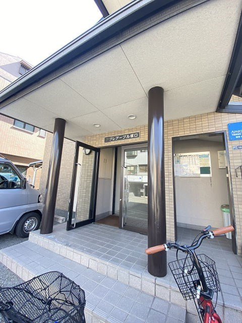 アグレアーブル塚口のエントランス|清潔なエントランスです