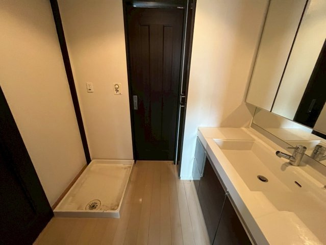 プレミスト北谷プロムナードクルーズ（中古マンション）の玄関