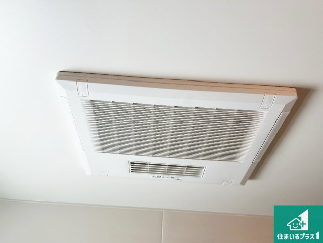 ●香芝市高　新築一戸建ての冷暖房・空調設備|四季を通して快適なバスライフをお手伝いする浴室暖房乾燥機！浴室の乾燥・暖房・涼風・換気はもちろん、２４時間換気にも対応！