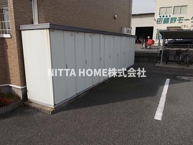 クラールＢのその他共用部分|外部物置もついています＊
