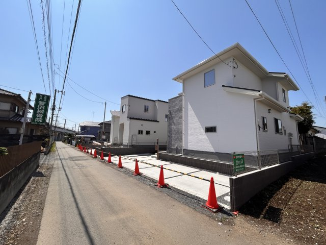【ワイウッドコート】小山市羽川 第2期の前面道路含む現地写真|〇只今建築中〇
スーパーやコンビニなど、毎日の生活に欠かせない利便施設を今から現地で確認されることをおススメします。
もちろん弊社営業がご案内する事も可能です！
※2026年4月撮影