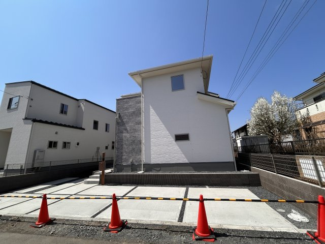 【ワイウッドコート】小山市羽川 第2期の外観|〇1号棟〇
間もなく完成です！内見可能になった際にご連絡する事も可能です！
お気軽にお問い合わせください☆
※2026年4月撮影