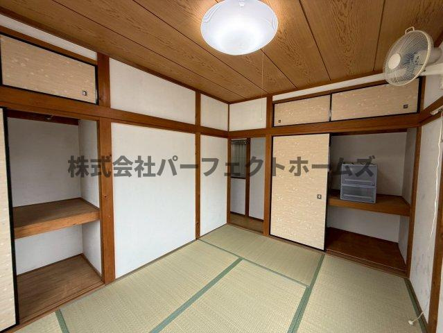 池之宮2丁目戸建　賃貸の和室|畳の上でゆっくりとくつろげる和室です