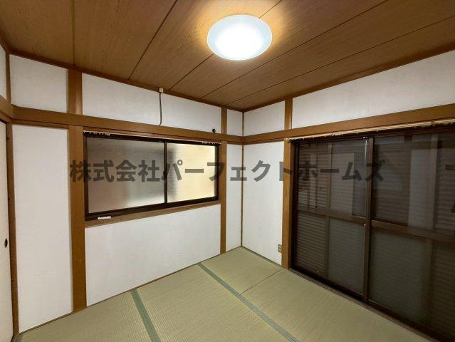 池之宮2丁目戸建　賃貸の和室|明るい和室です
