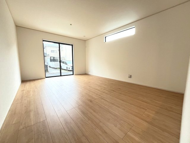 【居間・リビング】 | 春日市須玖北5丁目　F号棟（全7棟）【仲介手数料無料・0円】 | 現地写真。