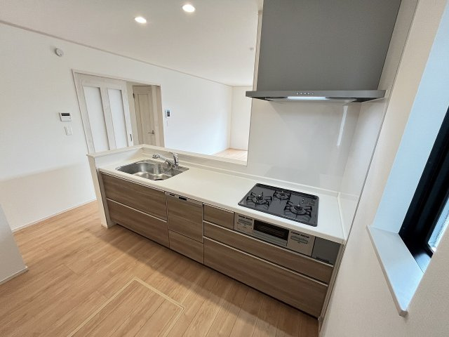 【キッチン】 | 春日市須玖北5丁目　F号棟（全7棟）【仲介手数料無料・0円】 | 現地写真。