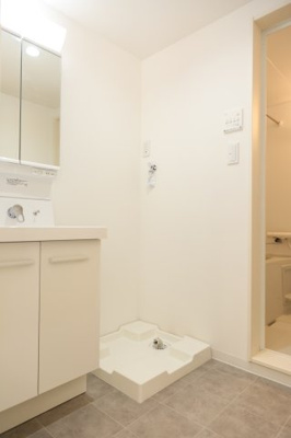 【洗面所】 | グランドライフ戸畑 | コンパクトで使いやすい洗面所※写真は類似です