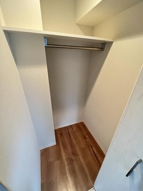 レーベンリヴァーレ東日暮里の収納|ウォークインクローゼット