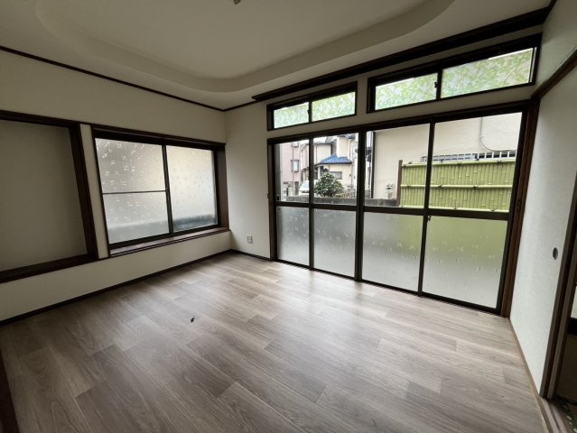【中古】入間市高倉リフォーム中古住宅の洋室|1F6帖洋室です！