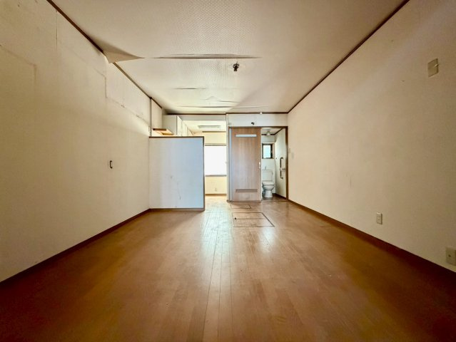 寝屋川市石津南町　店舗付き住宅のその他|2階には2面バルコニー付きで風通しも良好です！