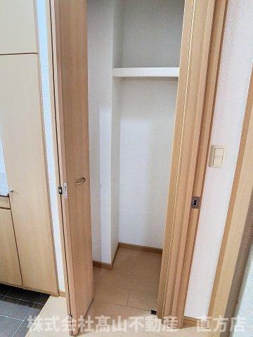 リアルエステートⅢの収納