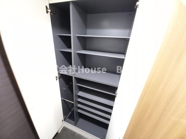 プレサンス三宮フラワーロードの収納