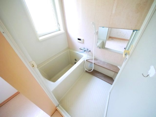 東金市大沼田　中古戸建の浴室|4LDK 閑静な分譲地 駐車2台 約10年間別荘利用で内装比較的きれい  駐車2台可能