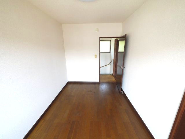 東金市大沼田　中古戸建の内装|4LDK 閑静な分譲地 駐車2台 約10年間別荘利用で内装比較的きれい  駐車2台可能