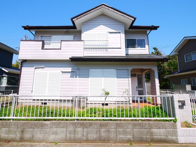 東金市大沼田　中古戸建の外観|4LDK 閑静な分譲地 駐車2台 約10年間別荘利用で内装比較的きれい  駐車2台可能