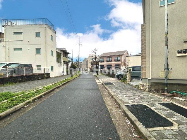 葛飾区西亀有2丁目新築分譲住宅の前面道路含む現地写真|全面道路