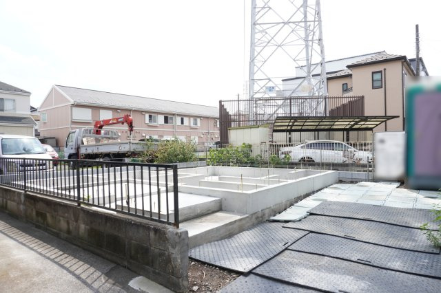 越谷市大字大里 新築分譲住宅の外観