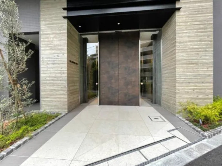 ＴＨＥ　ＡＲＣＴＵＲＵＳ　ＳＰＩＣＡのエントランス