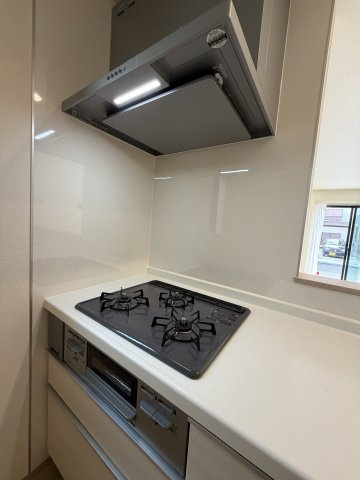 《仲介手数料無料》川越市砂新田５丁目30-8新築一戸建てハートフルタウンのキッチン