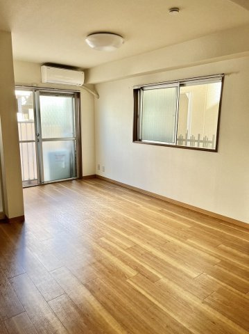 ニューハイムの居間・リビング