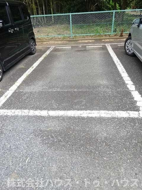 シティハイツ駒木台の駐車場