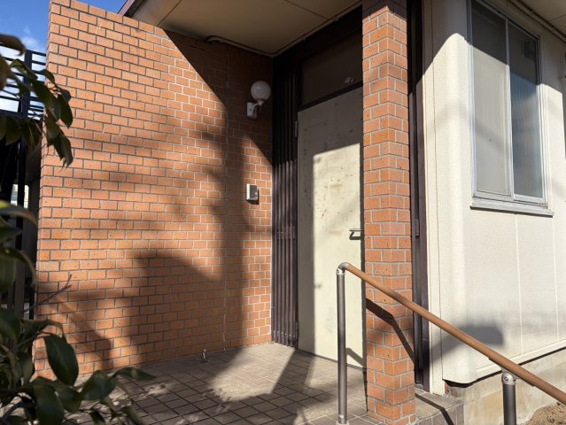 【玄関】 | 毛利台2丁目店舗