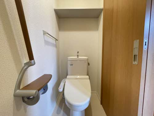 フォレナミユキ　A棟のトイレ|※同タイプの部屋写真です