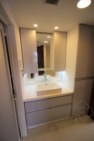 アークアベニュー梅田北の独立洗面台
