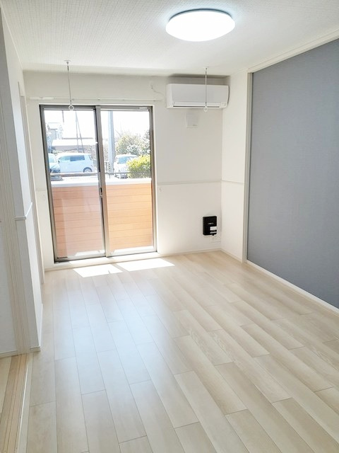 大和市福田のアパートの居間・リビング
