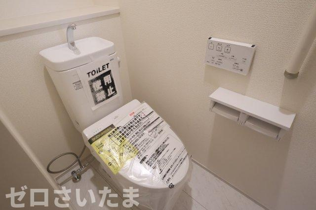 《仲介手数料無料》川越市仙波町４丁目25-51新築一戸建てブルーミングガーデンのトイレ