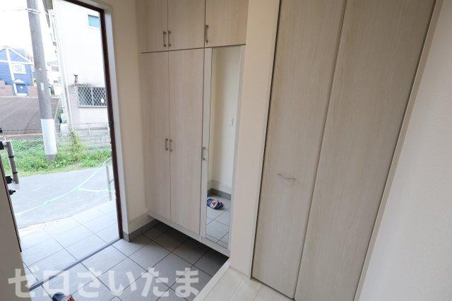《仲介手数料無料》川越市仙波町４丁目25-51新築一戸建てブルーミングガーデンの玄関