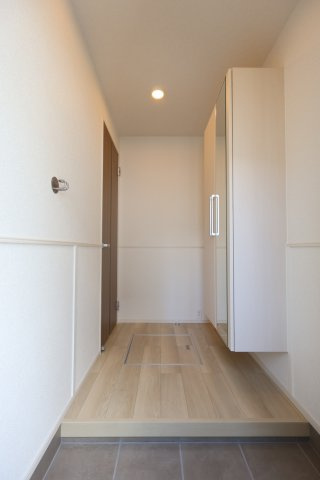 【玄関】 | テナム　プレッソ　メゾン