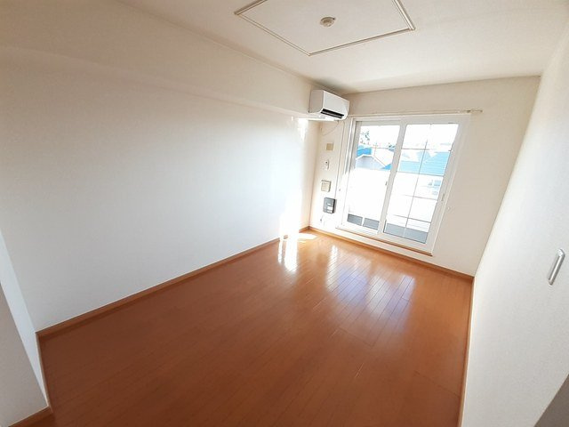 さくらヒルズ霞台　壱番館の居間・リビング|こちらのリビングで趣味の時間をお楽しみください