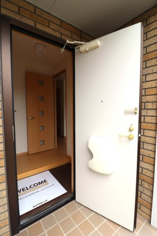 ローズコートつしまの玄関