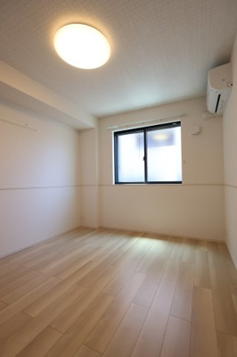【寝室】 | テナム　プレッソ　メゾン