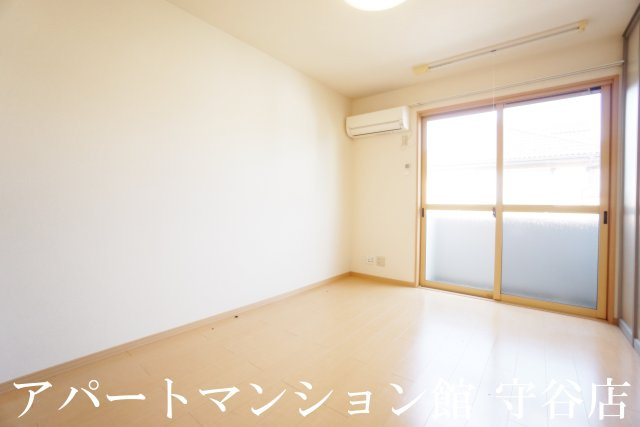 リビングタウン百合ヶ丘の居間・リビング