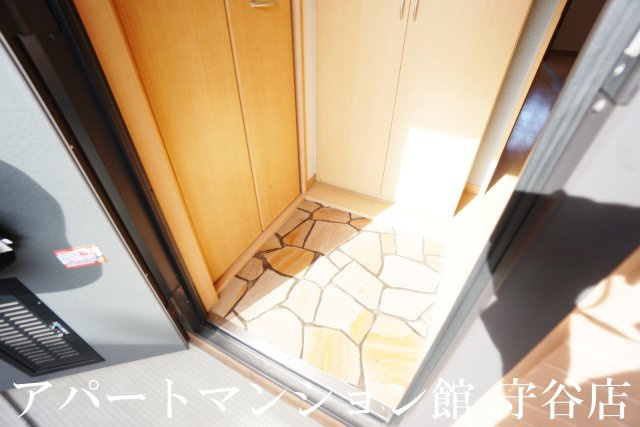 リビングタウン百合ヶ丘の玄関