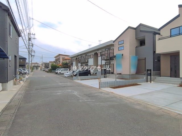 入間市久保稲荷5丁目・全2棟　新築一戸建　1号棟の前面道路含む現地写真|現地写真（2026年7月7日撮影）
