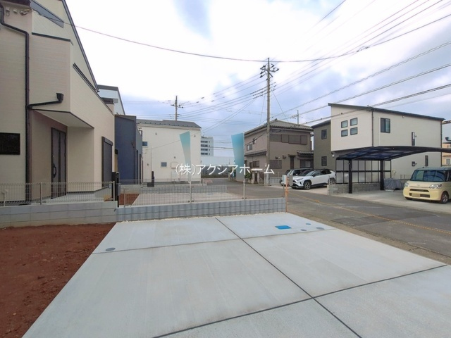 入間市久保稲荷5丁目・全2棟　新築一戸建　1号棟の駐車場|現地写真（2026年7月7日撮影）