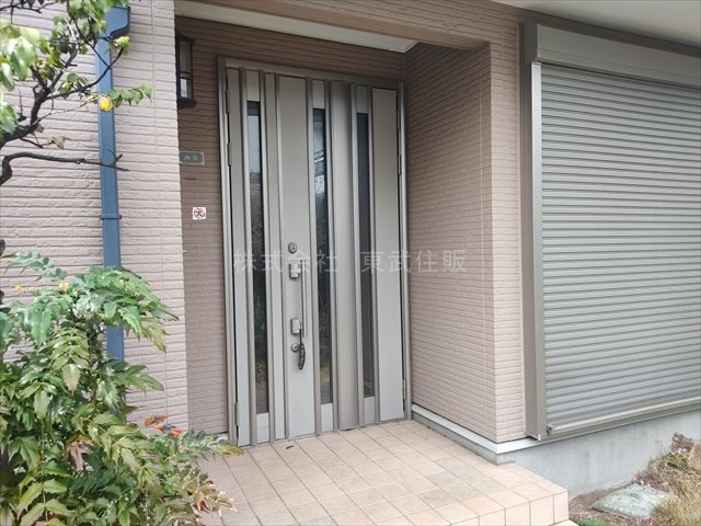 【玄関】 | 鶴ヶ島市鶴ケ丘 | ゆったりとした玄関です