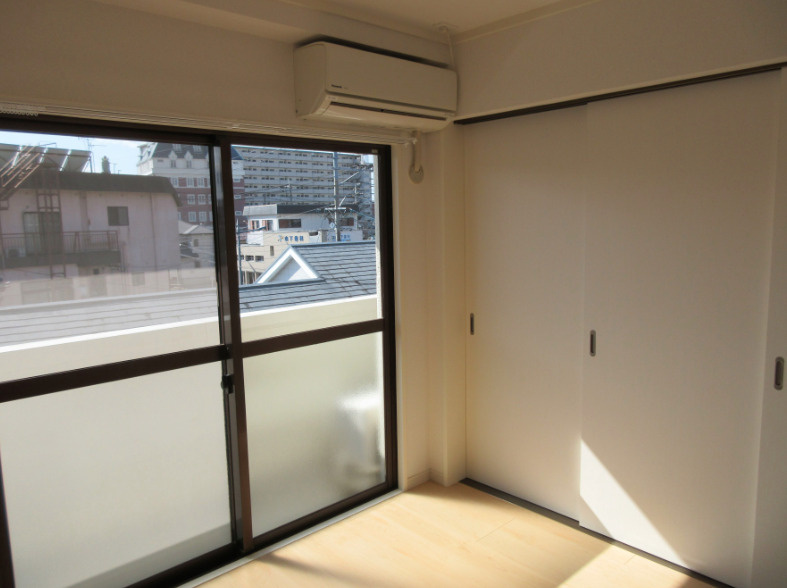 NO.7山一ビル【キャッシュバック対象物件】の洋室|個人の部屋や寝室として使える洋室です