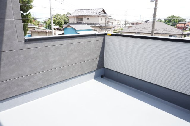 越谷市東町5丁目 新築分譲住宅のバルコニー