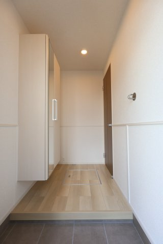 【玄関】 | テナム　プレッソ　メゾン