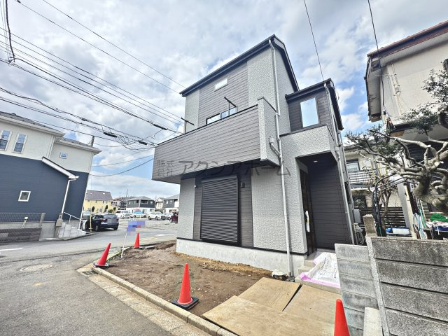 所沢市中新井1丁目・全1棟　新築一戸建　～南西角地～の駐車場|カースペース1台