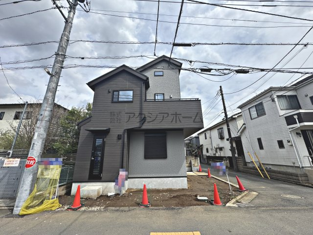 所沢市中新井1丁目・全1棟　新築一戸建　～南西角地～の駐車場|カースペース1台