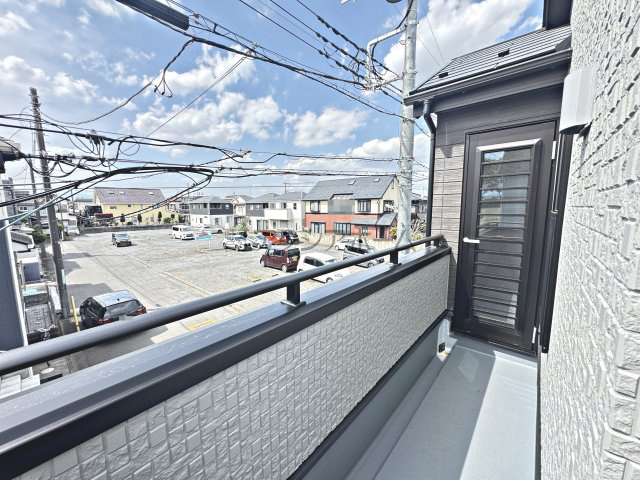 所沢市中新井1丁目・全1棟　新築一戸建　～南西角地～のバルコニー