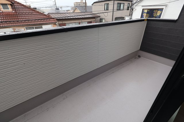 《仲介手数料無料》川越市田町19-8新築一戸建てLIGAREのバルコニー